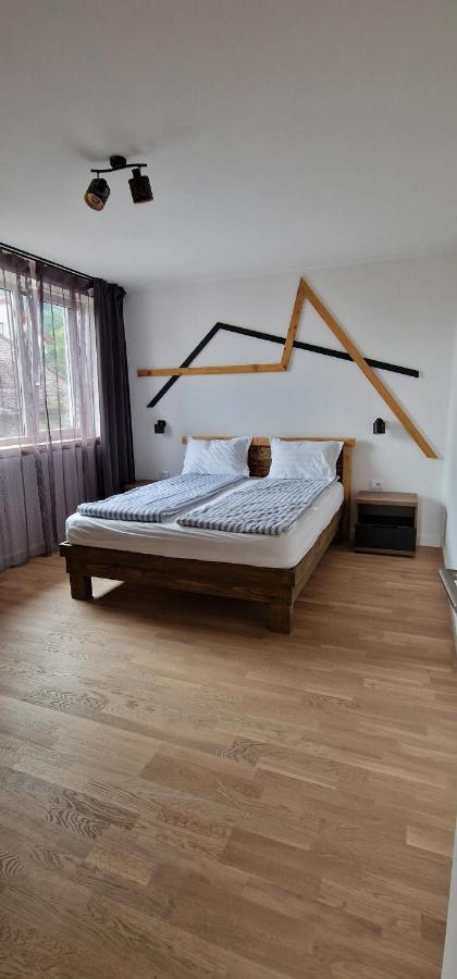 בראשוב Central Apartment With City View מראה חיצוני תמונה